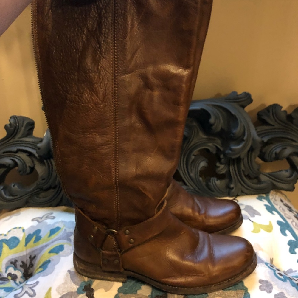 Frye Boots Size 8.5 Extended Calf